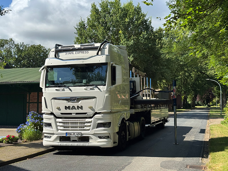 Ein LKW bereitet die Entladung vor